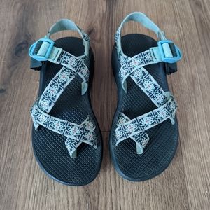 Chaco Womens Lotus Pine Chaco Z2 size 6